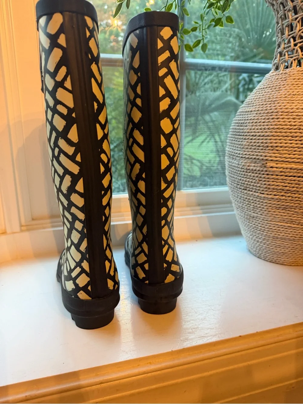 Serra Black and Cream Geometric Pattern Rain Boots